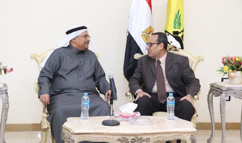 رئيس البرلمان العربي يلتقي محافظ شمال سيناء ويؤكد أهمية الدور المصري العروبي المحوري