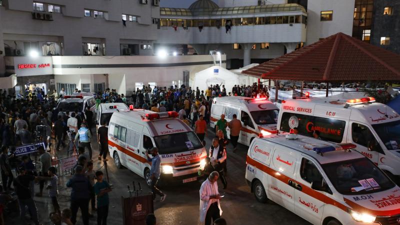سقوط شظايا وقنابل دخانية على المستشفى الميداني الأردني الخاص/2 جنوب غزة