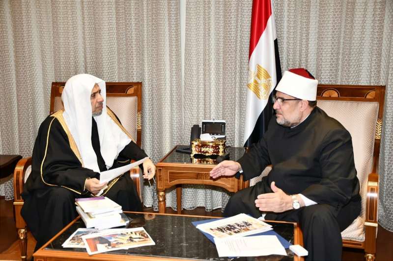 رئيس رابطة الجامعات الإسلامية يلتقي وزير الأوقاف المصري