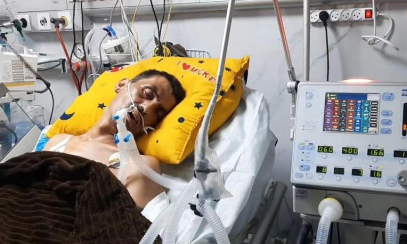 استشهاد صحفي فلسطيني متأثرًا بجروحه بعد رفض الاحتلال علاجه بالخارج
