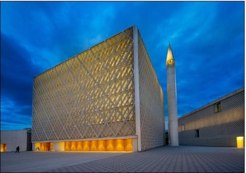 ندوة بعنوان (فترة بناء المسجد في ليوبليانا) بسلوفينيا