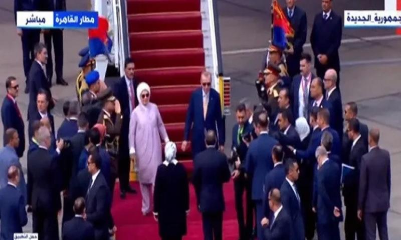 مراسم استقبال رسمية لرئيس تركيا بالاتحادية.. السيسي وأردوغان يصافحان حرس الشرف