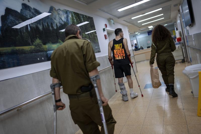 وزارة الاحتلال الصهيوني تستعد لإعادة تأهيل 20 جندي معاق بنهاية 2024