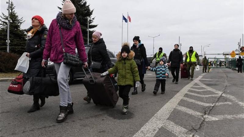خلال يومين.. «بولندا» تستقبل 32 ألف لاجئ أوكراني