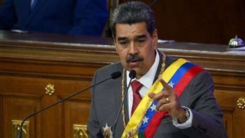 الرئيس الفنزويلي يتهم نظيره الأرجنتيني بسرقة طائرة ونقلها إلى الولايات المتحدة