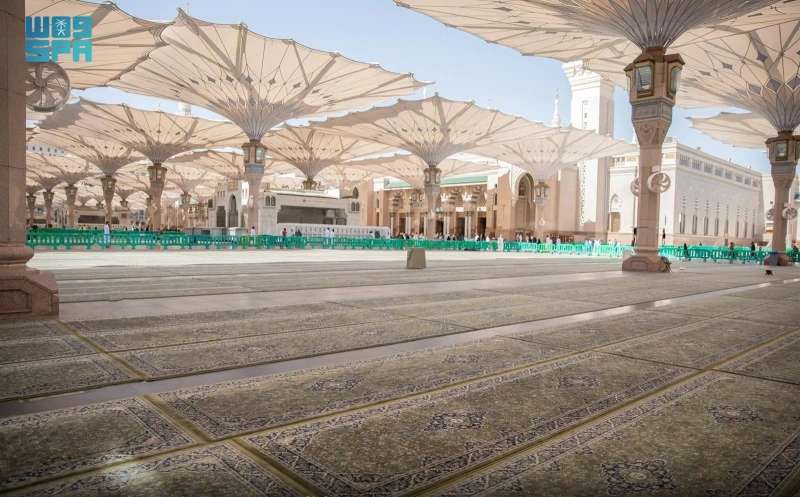 سجاد المسجد النبوي منتج وطني فاخر ذو تصميم خاص في خدمة الضيوف والزوار