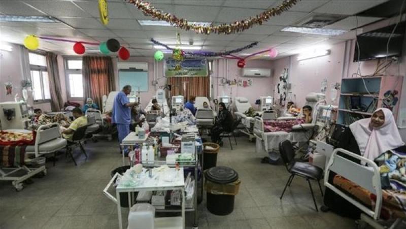 الكيان الصهيوني يجبر المرضى والأطباء على إخلاء مستشفى ناصر في غزة
