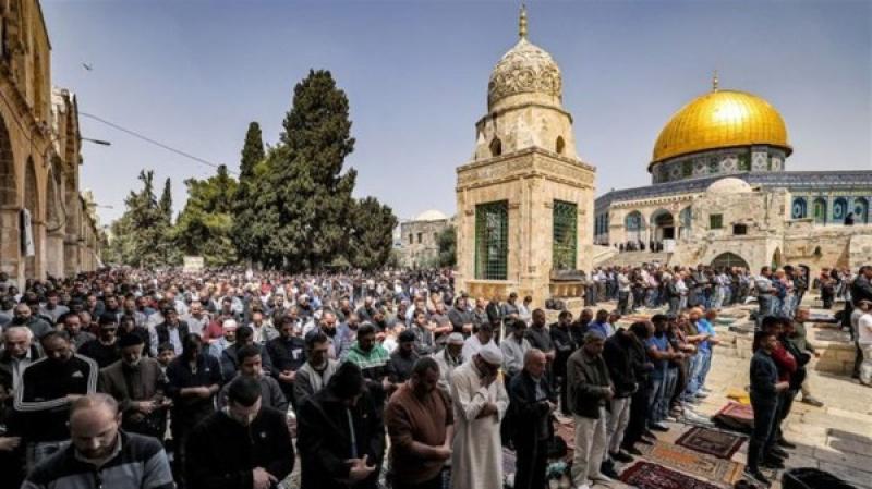 قرار بحرية العبادة في المسجد الأقصى فى شهر رمضان