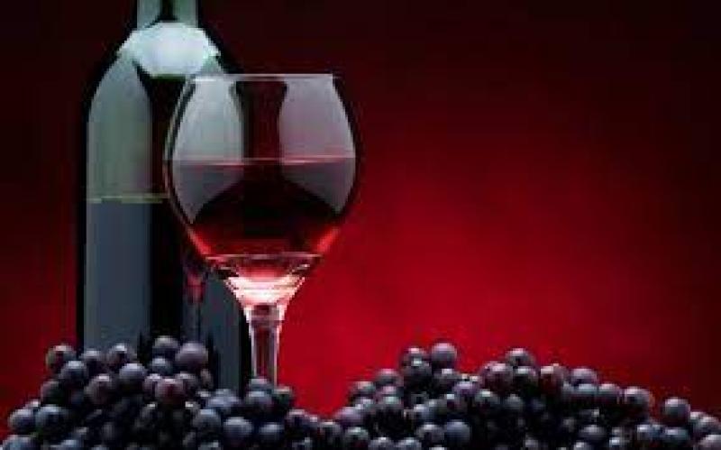 حكايات وأسرار مثيرة .. الخمر والنبيذ عند العرب عبر التاريخ