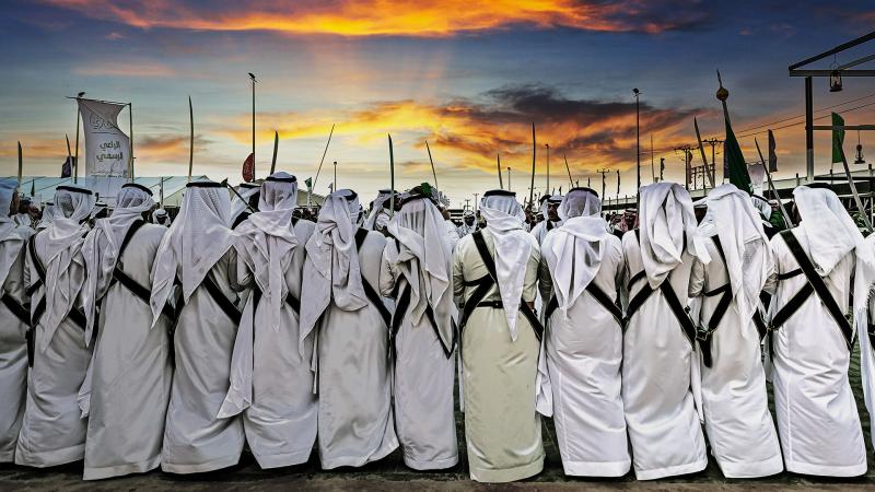 ما حكم العرضة في الأعراس السعودية والخليجية؟ ابن باز يُجيب