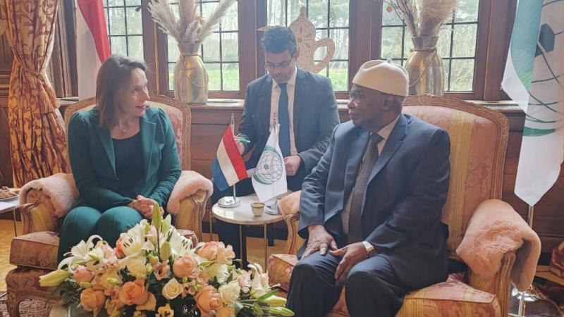 أمين التعاون الإسلامي يلتقي وزيرة خارجية هولندا