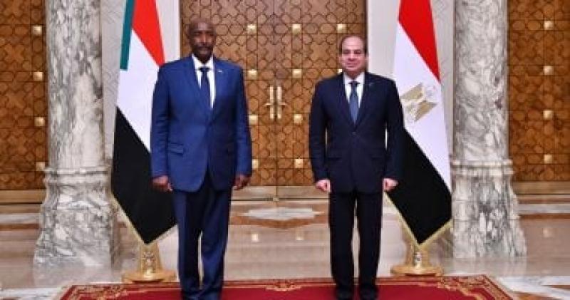 الرئيس المصري يشدد على استمرار مصر فى تقديم الدعم الكامل لتحقيق الاستقرار بالسودان