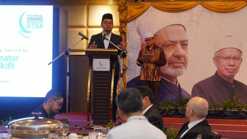 حكماء المسلمين ينظم إفطارًا جماعيًّا لقادة الأديان في إندونيسيا وماليزيا