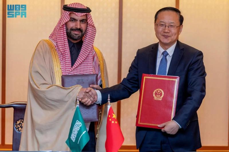 وزير الثقافة السعودي يلتقي نظيره الصيني ويوقعان مذكرة تفاهم لتعزيز التعاون