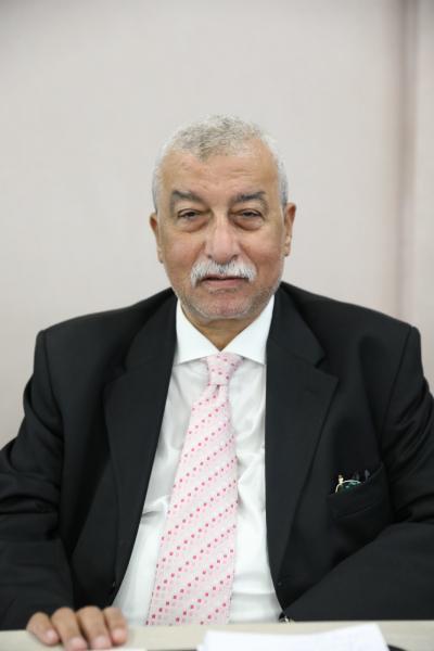 الكاتب الصحفي محمود نفادي 