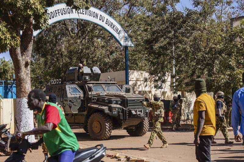 أسباب استهداف الإرهاب الأماكن الدينية في بوركينا فاسو