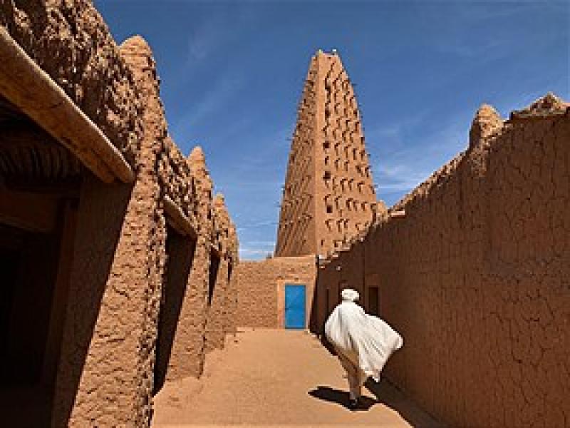 مسجد أغاديس في النيجر.. تراث اليونسكو  والعمارة الإسلامية في غرب أفريقيا