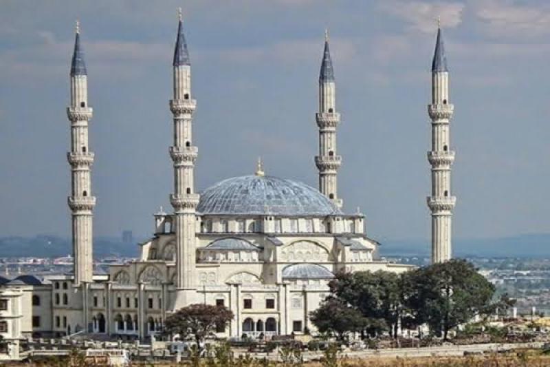 مسجد نيزامي