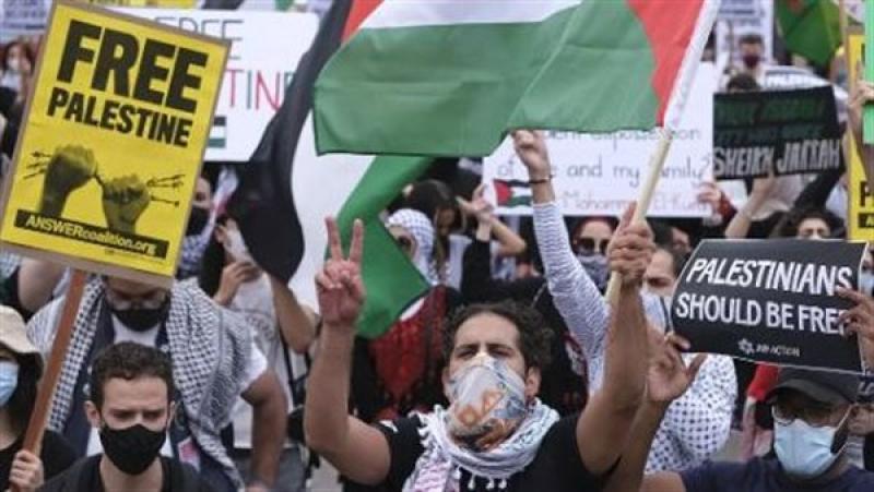 أكثر من 44 جامعة وكلية.. طلاب أمريكا يتظاهرون لدعم الفلسطينين بغزة
