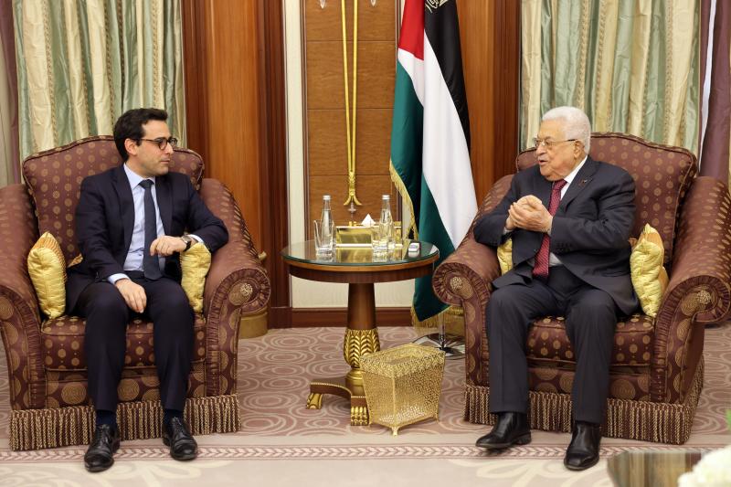 الرئيس عباس يطالب بالضغط على إسرائيل للإفراج عن الأموال الفلسطينية