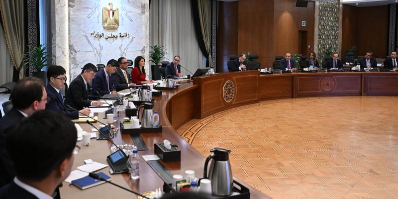 رئيس الوزراء يعقد اجتماعًا مع 15 شركة كورية جنوبية.. ويؤكد أهمية توسيع نطاق استثماراتها في مصر
