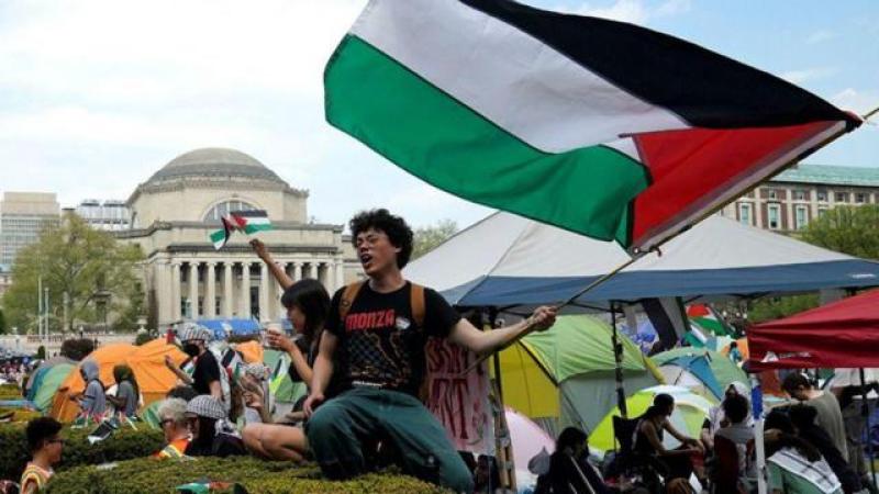 صحيفة الجارديان: جامعات بريطانية شهدت احتجاجات طلابية مؤيدة لفلسطين
