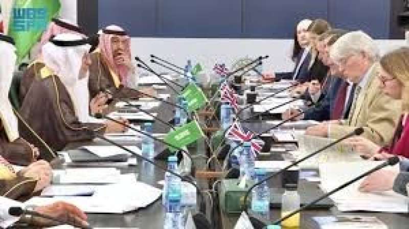 افتتاح الجلسة رفيعة المستوى لحوار المساعدات الاستراتيجي الثاني بين المملكة وبريطانيا في الرياض