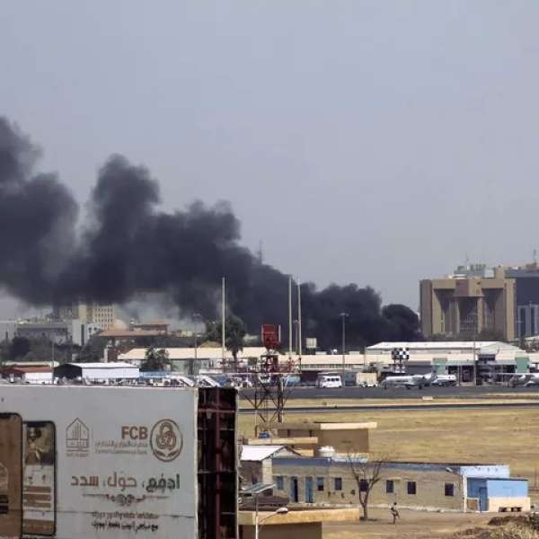 الدعم السريع: الجيش السوداني يحرق محطة بترول شرق الخرطوم