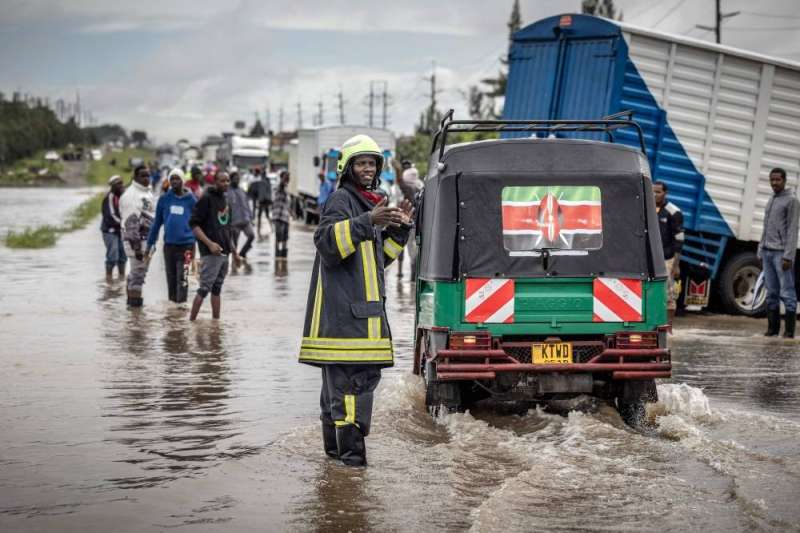 إعصار هدايا.. الطقس المتطرف يهدد  الأزمة الإنسانية تنزانيا وكينيا