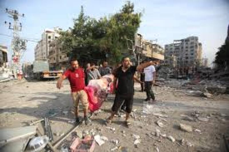 العدوان ضد غزة.. الاحتلال يرتكب مجزرة جديدة وسط القطاع