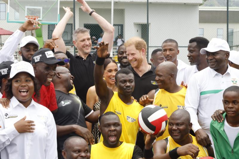 زيارة الأمير هاري إلى نيجيريا.. رفع الروح المعنوية لقدامى المحاربين