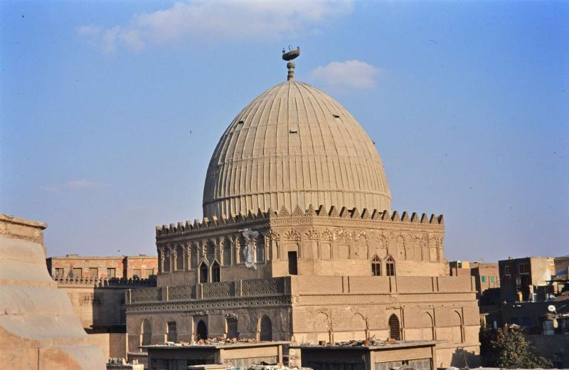 بعد الموافقة على تطويرهم.. معلومات عن مسجد ومدرسة جوهر اللالا بالقاهرة