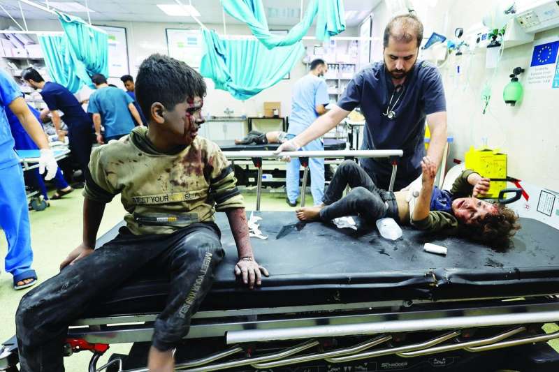 الاحتلال الإسرائيلي يستهدف مستشفيات شمال غزة.. تفاصيل مؤلمة