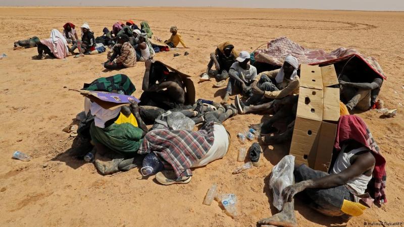 الاتحاد الأوروبي والمهاجرين في الصحراء.. انتهاكات حقوق الإنسان والمسؤولية الدولية