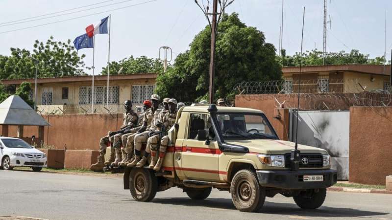 قوات الاتحاد الأوروبي في النيجر .. المشهد السياسي الضبابي ينهي العلاقة المشتركة