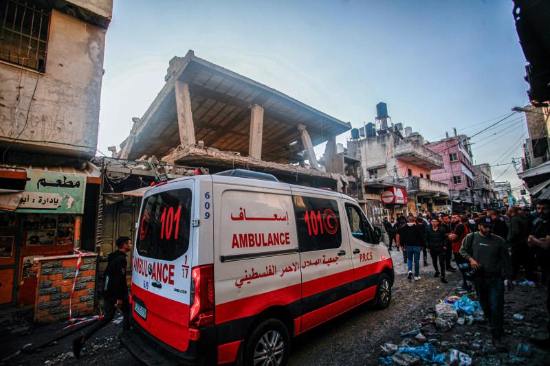 الهلال الأحمر الفلسطيني: إعادة تفعيل خدمات الإسعاف والطوارىء في مدينة غزة