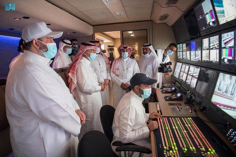 قناة إنجليزية وأحدث التقنيات.. ”الإعلام” السعودية تكشف خطتها لبث شعائر الحج