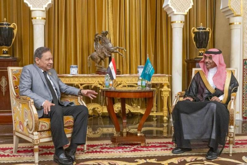 وزير الإعلام السعودي: العلاقات السياسية مع مصر في أعلى مستوياتها
