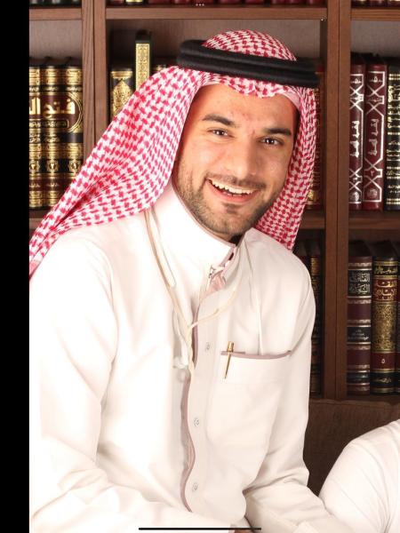 الأعلامى السعودى عبدالله محمد يوسف