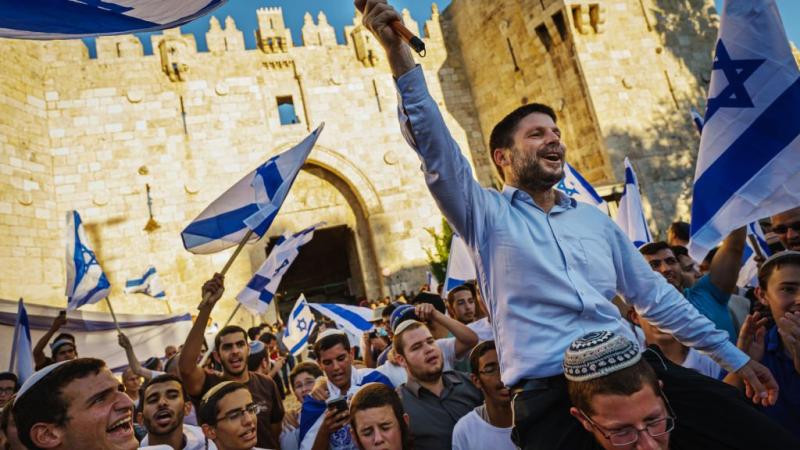 ”مسيرة الأعلام” تستسنفر قوات الاحتلال الإسرائيلي في القدس.. ما هي ؟
