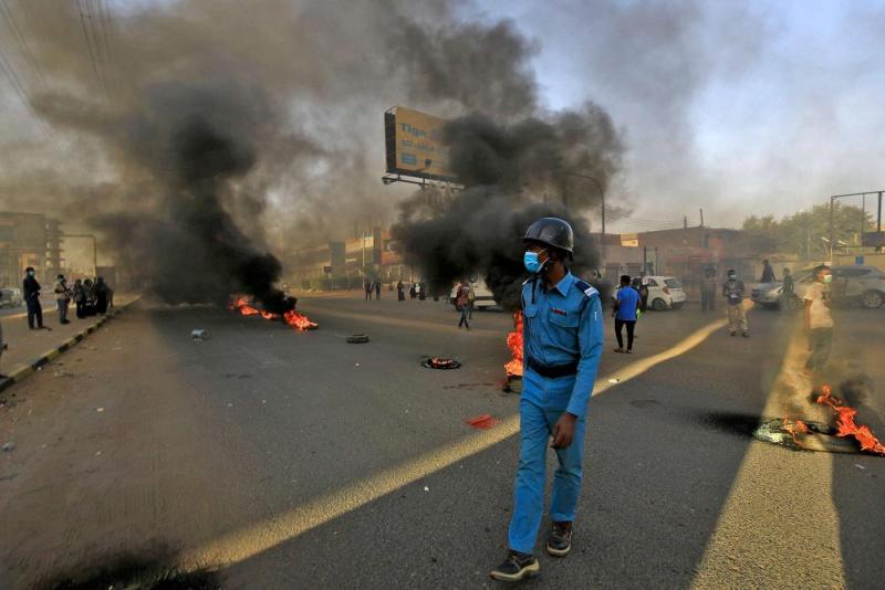 التسلح الذاتي.. خطر الانزلاق نحو الفوضى في السودان
