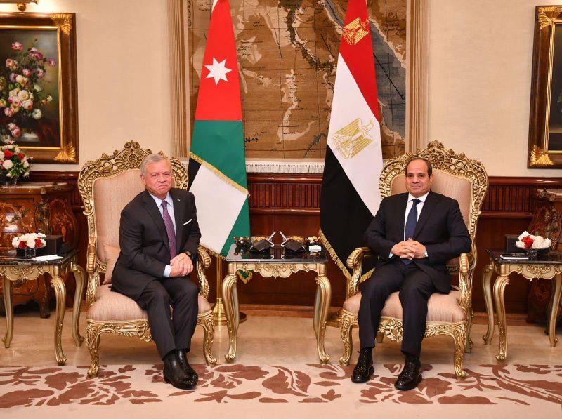 الرئيس السيسي يلتقي ملك الأردن على هامش المؤتمر الدولي للاستجابة الإنسانية الطارئة لغزة
