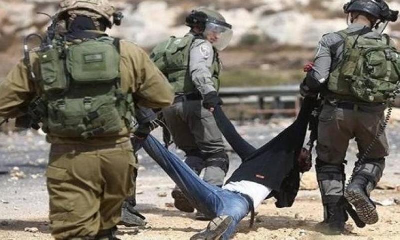 ارتفاع حصيلة المعتقلين الفلسطينيين في الضفة الغربية منذ السابع من أكتوبر.. تفاصيل