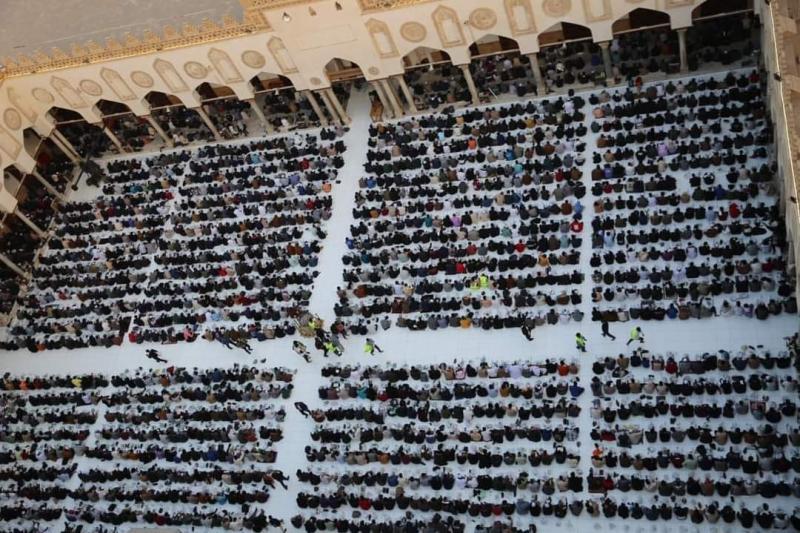 الجامع الأزهر ينظم أكبر مائدة إفطار بواقع 5000 وجبة للوافدين في يوم عرفة
