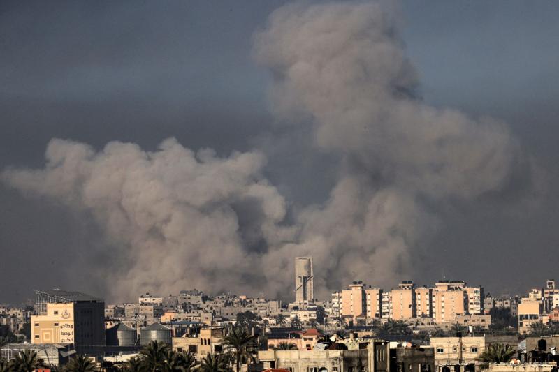 العدوان ضد غزة.. جيش الاحتلال الإسرائيلي يقصف مناطق القطاع