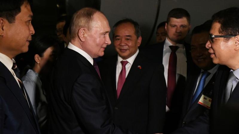 الرئيس الفيتنامي: سنعمل على تعزيز التعاون مع روسيا بمجال الدفاع والأمن