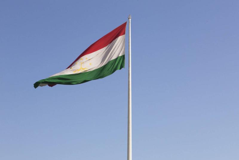 علم طاجيكستان 