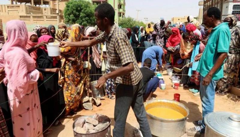 السودان على شفير المجاعة.. برنامج الأغذية العالمي يحذر من كارثة استمرار الصراع الدموي