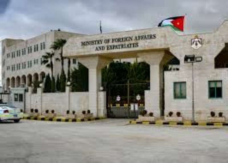 الخارجية الأردنية تدين بأشد العبارات استمرار قوات الاحتلال الإسرائيلي في انتهاك قواعد القانون الدولي