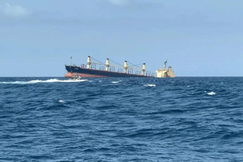 تدمير 3 قوارب مسيرة للحوثيين في البحر الأحمر
